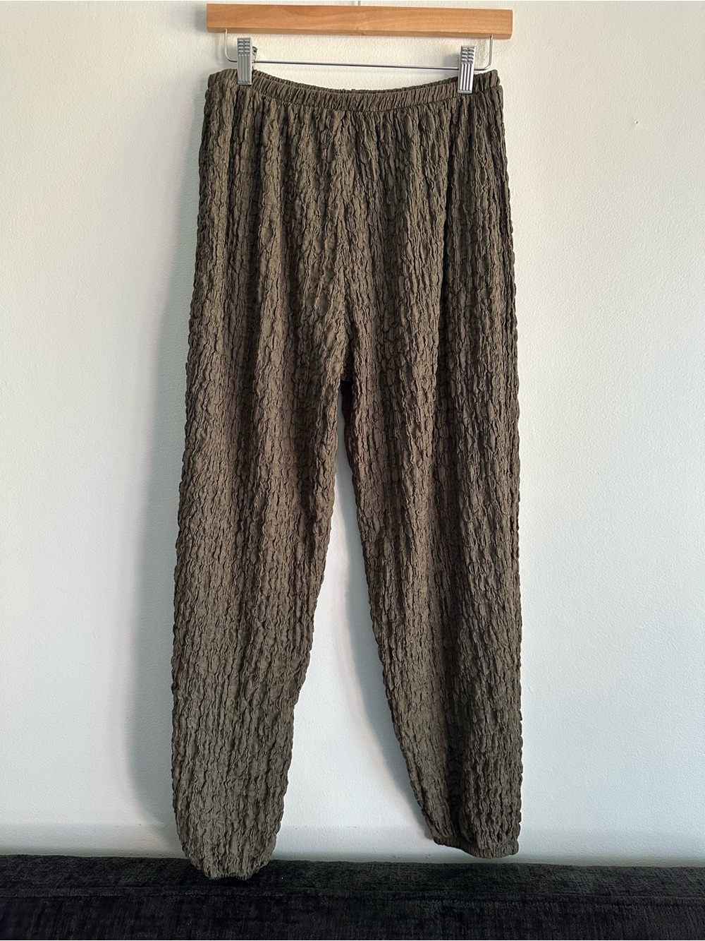 Zara Balloon Olive Crinkled Pants Joggers Texturized Size Large